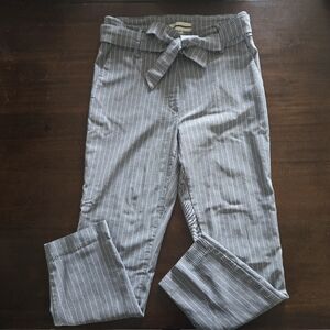 Jules & Leopold Gray Pinstripe Cropped Pants with Belt